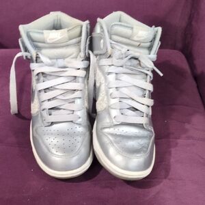 Nike Silver Women's Sneakers